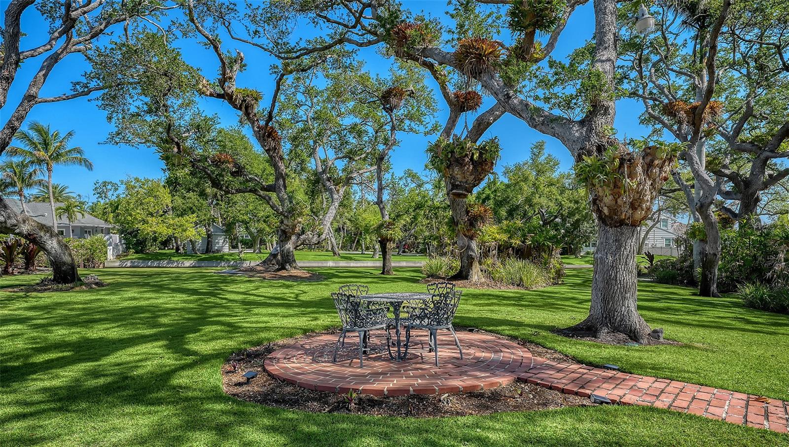 1249 S BASIN LN, SARASOTA, FL, 34242