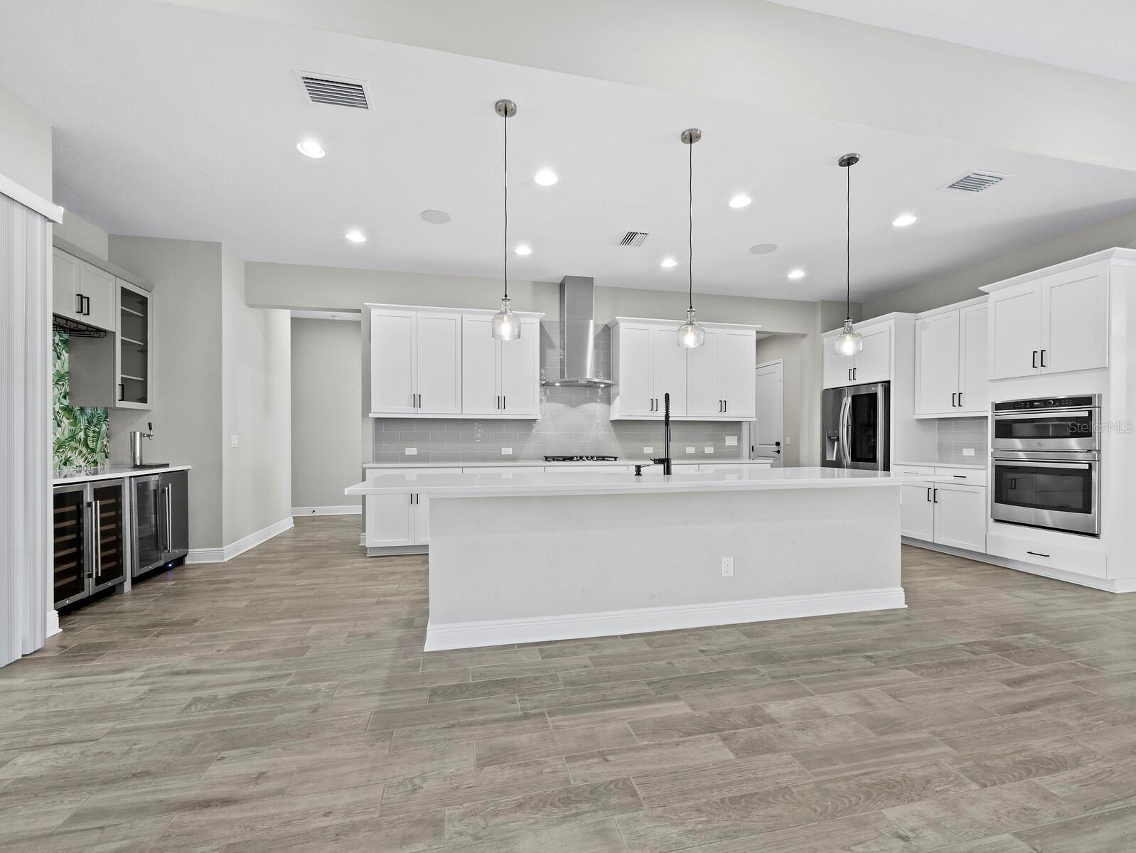 6129 LUNGO LAGO DR, SARASOTA, FL, 34241