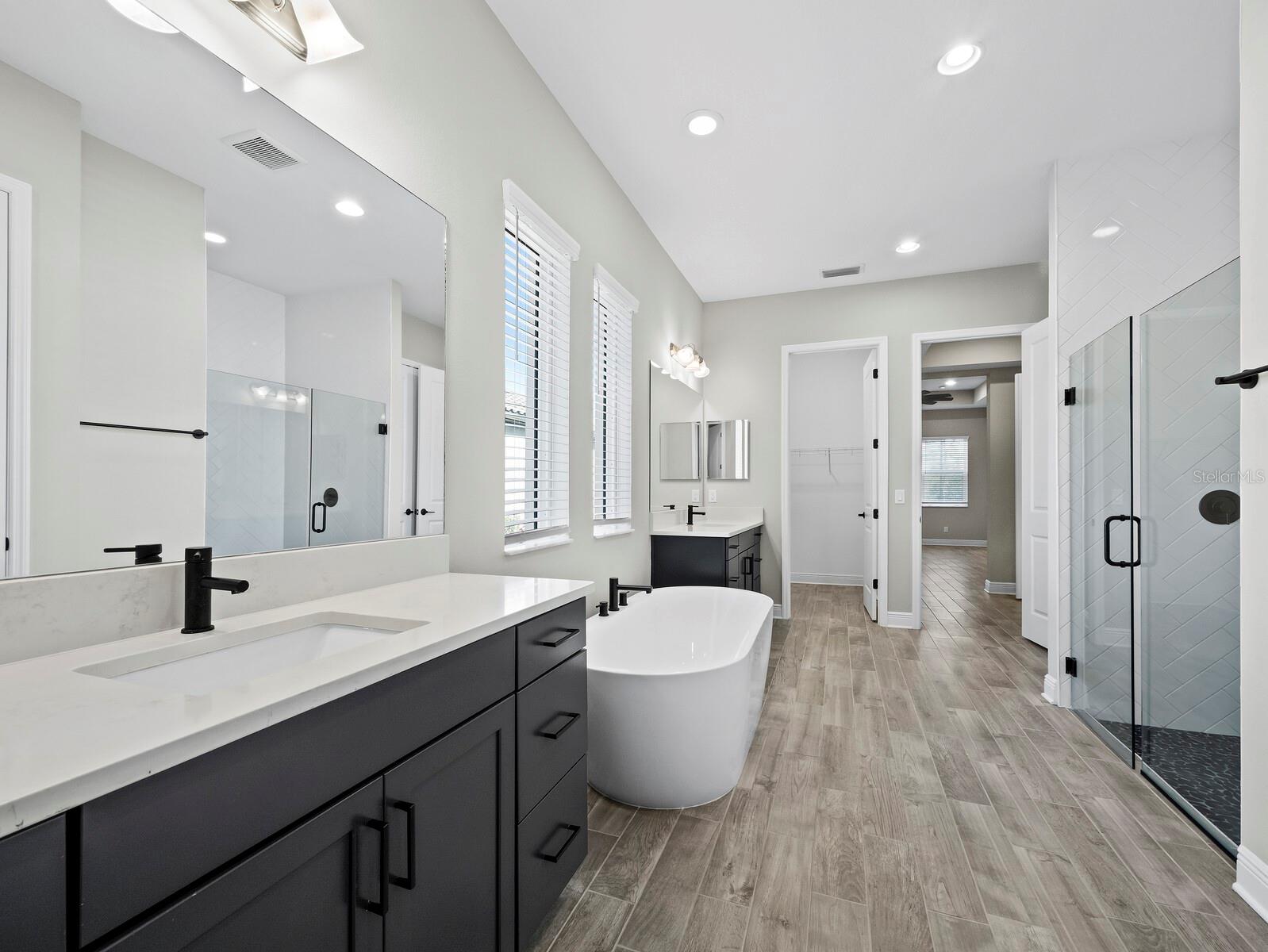 6129 LUNGO LAGO DR, SARASOTA, FL, 34241