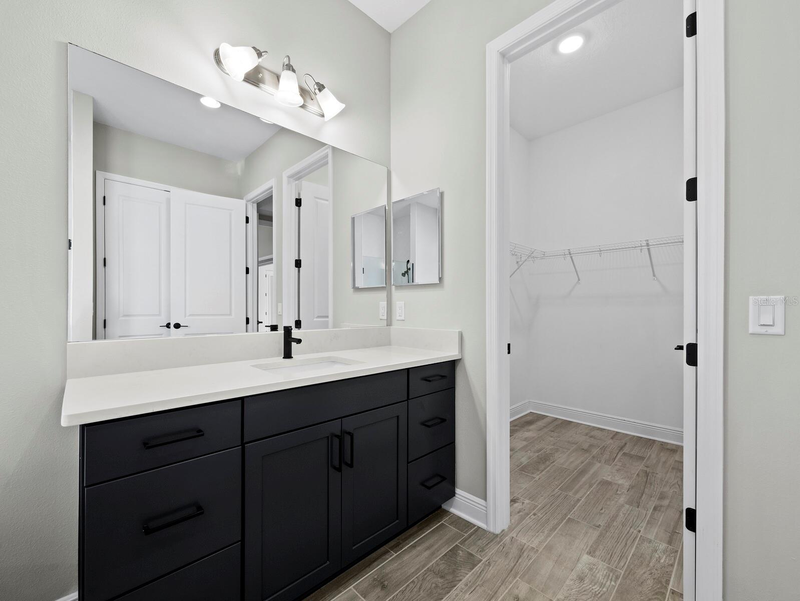 6129 LUNGO LAGO DR, SARASOTA, FL, 34241