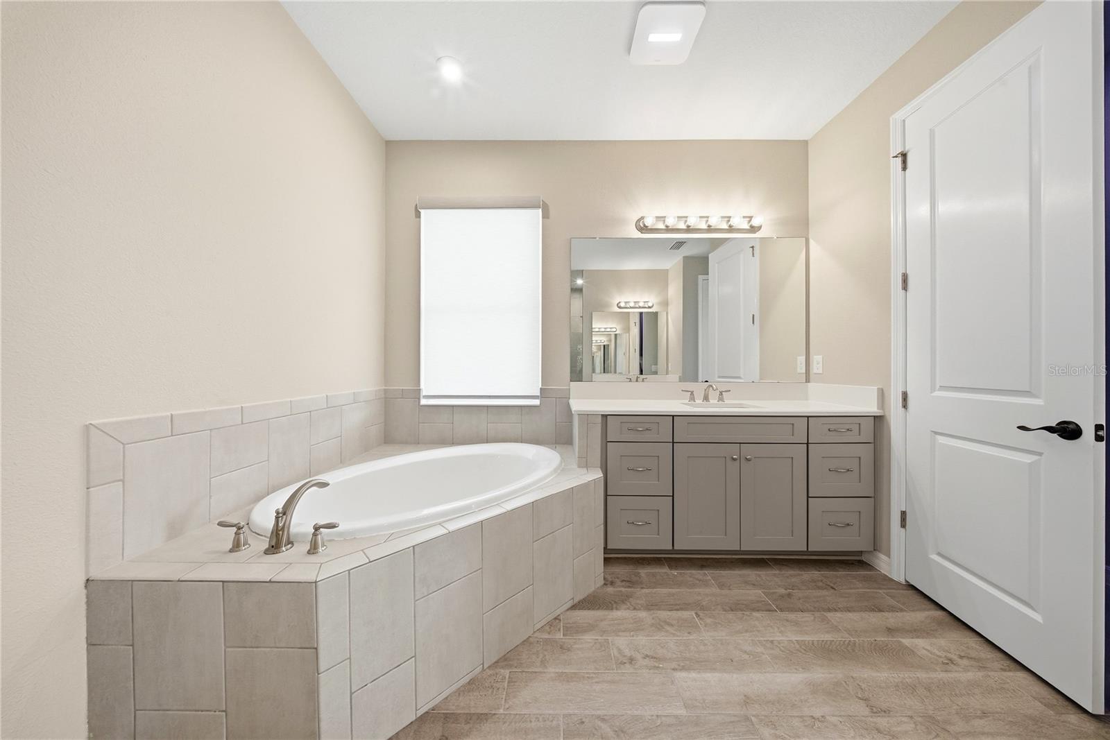 7121 BRADBURY CIR, WESLEY CHAPEL, FL, 33545