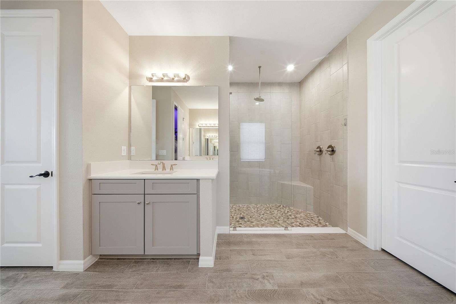 7121 BRADBURY CIR, WESLEY CHAPEL, FL, 33545