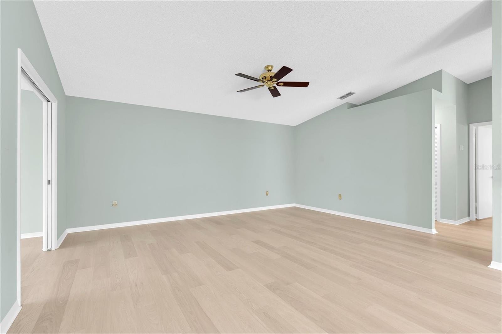 2023 NASH DR, CLEARWATER, FL, 33763