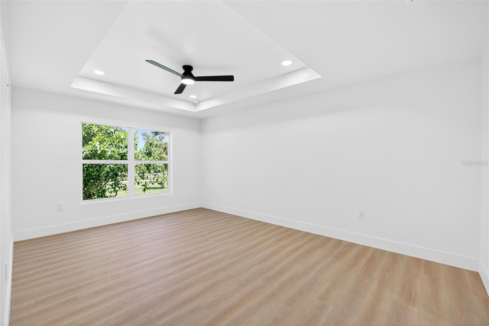 200 LEACH DR, PUNTA GORDA, FL, 33950