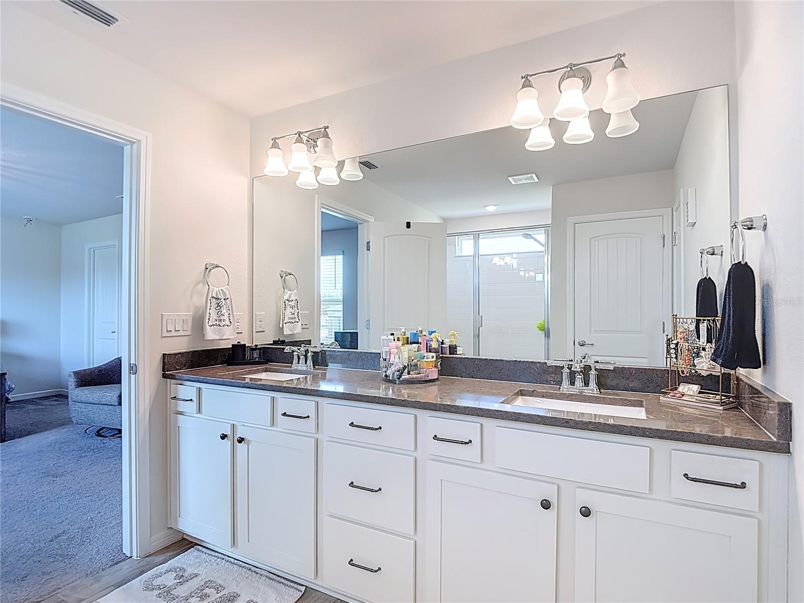 6136 BRADFORD WOODS DR, ZEPHYRHILLS, FL, 33542