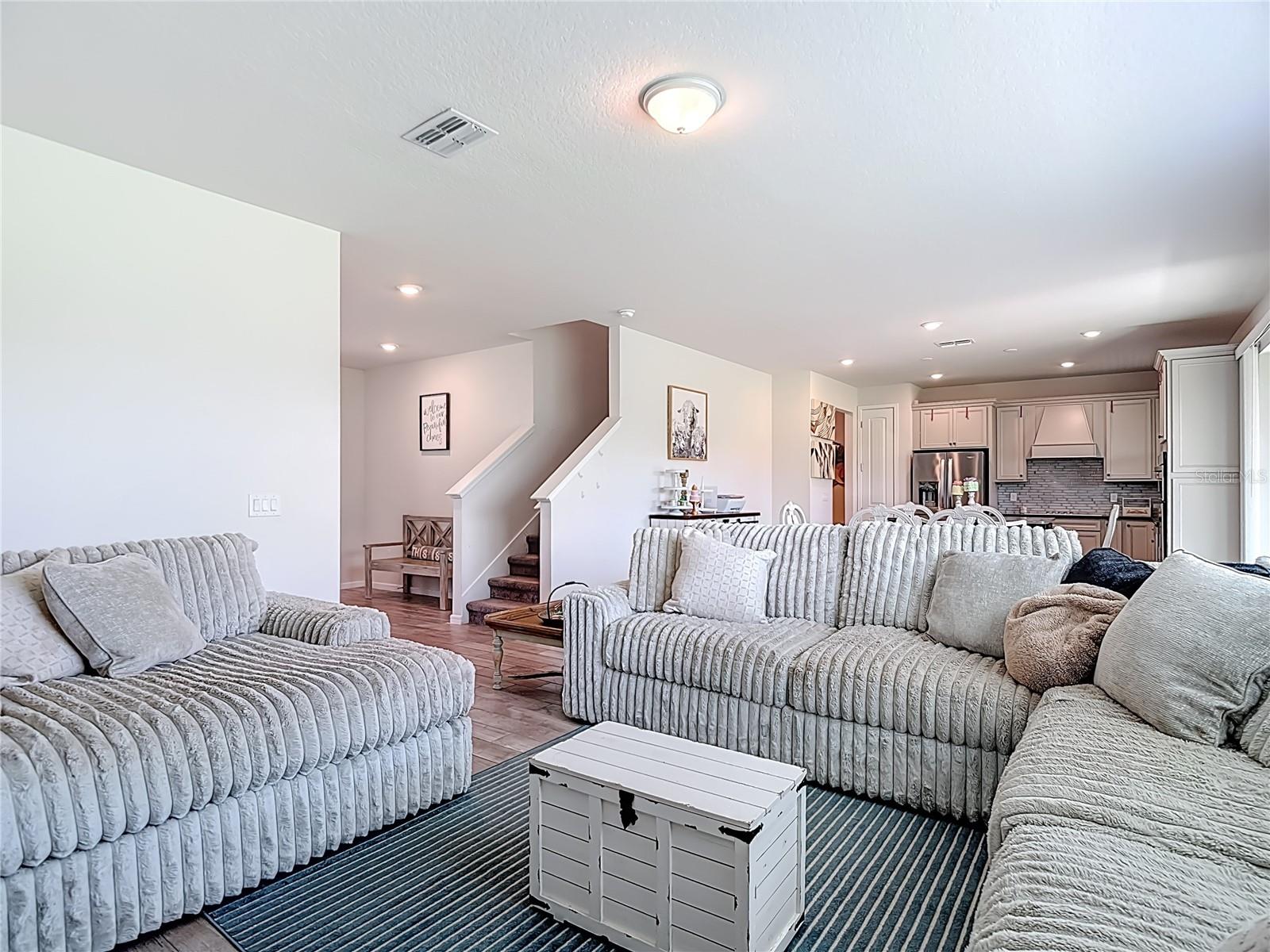 6136 BRADFORD WOODS DR, ZEPHYRHILLS, FL, 33542