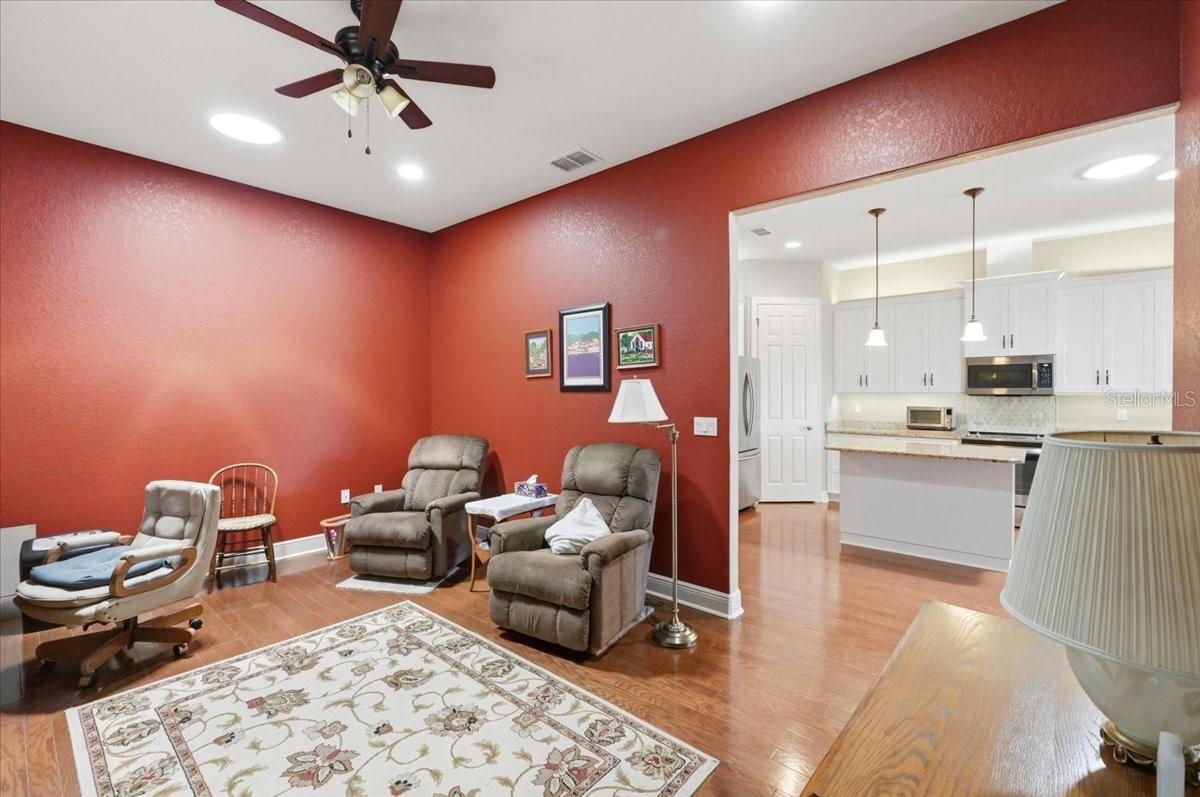 572 MEANDERING WAY, POLK CITY, FL, 33868