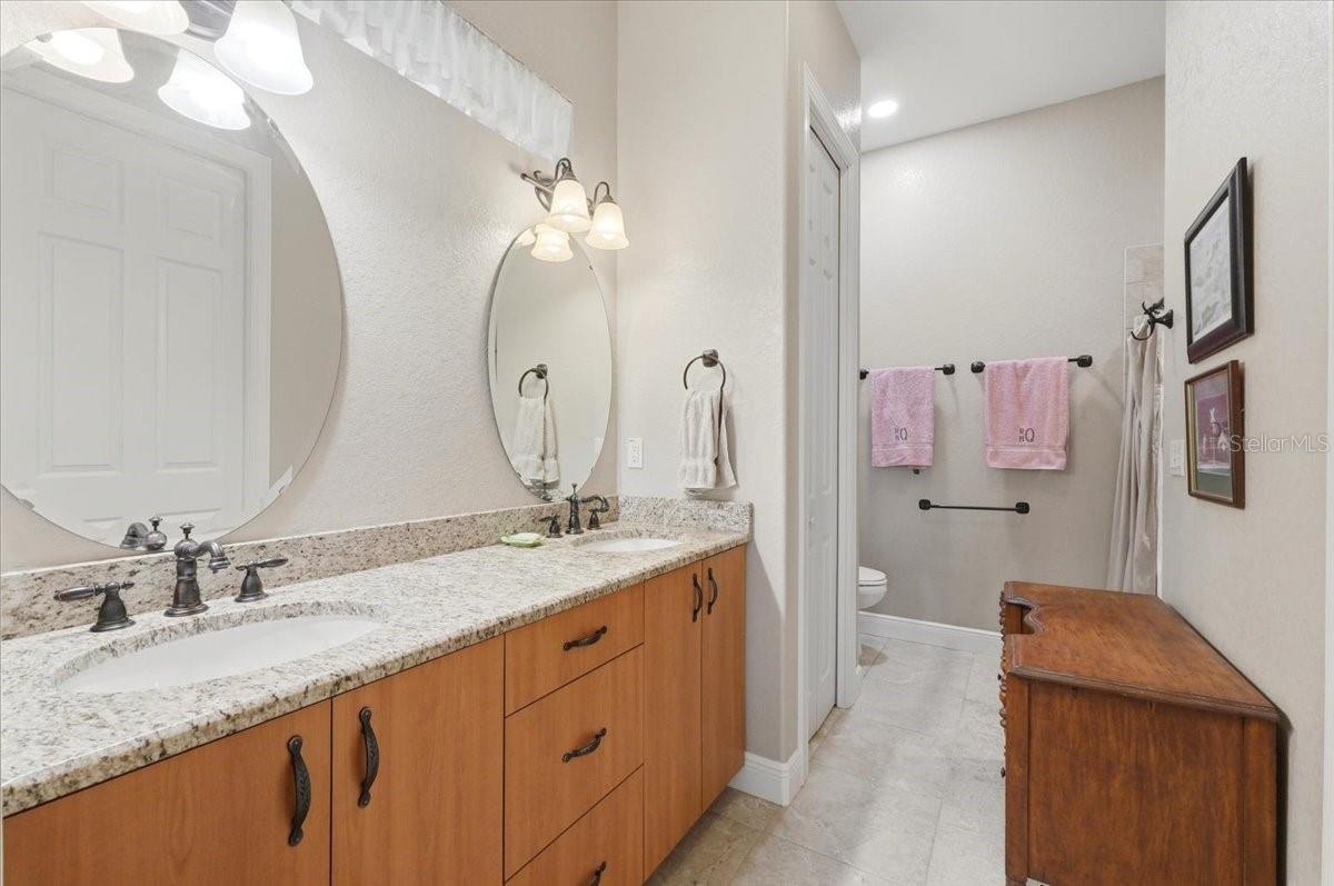 572 MEANDERING WAY, POLK CITY, FL, 33868