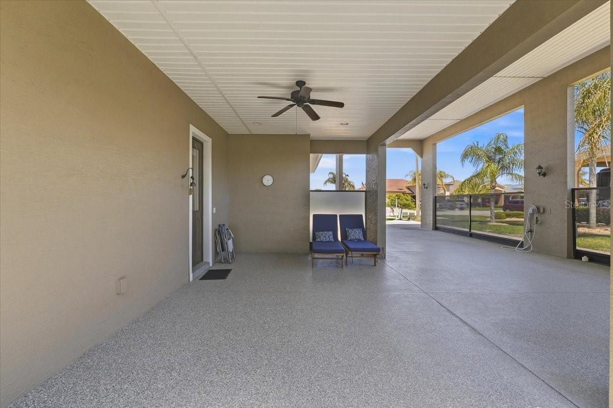 572 MEANDERING WAY, POLK CITY, FL, 33868