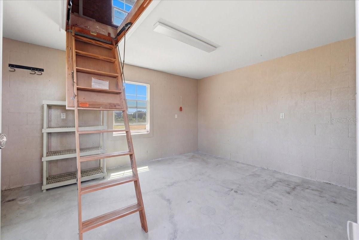 572 MEANDERING WAY, POLK CITY, FL, 33868