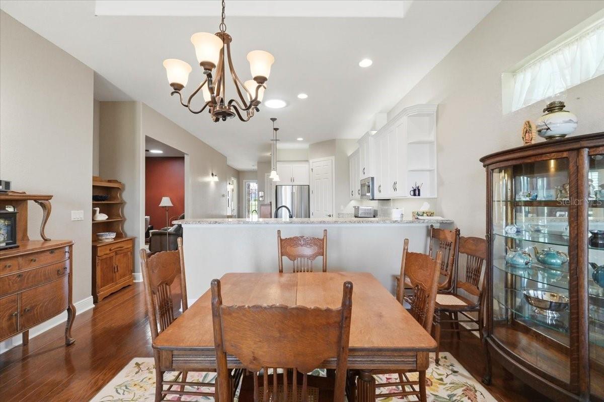 572 MEANDERING WAY, POLK CITY, FL, 33868