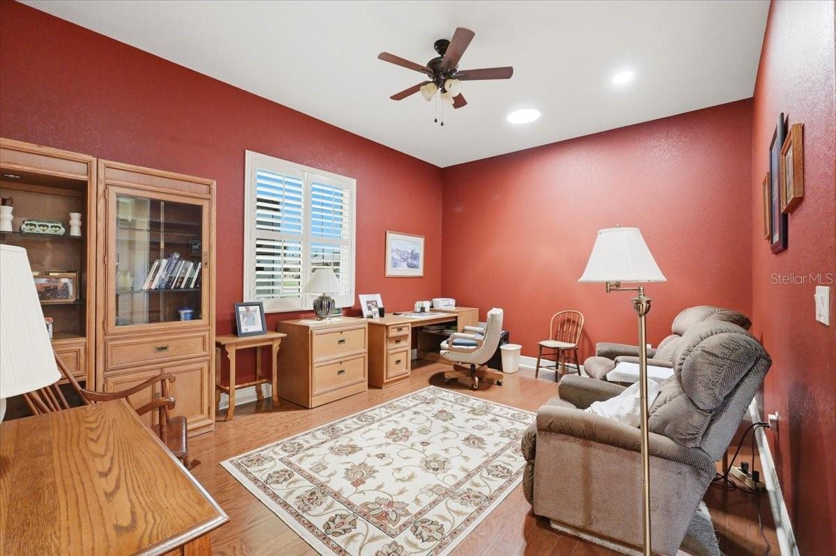 572 MEANDERING WAY, POLK CITY, FL, 33868