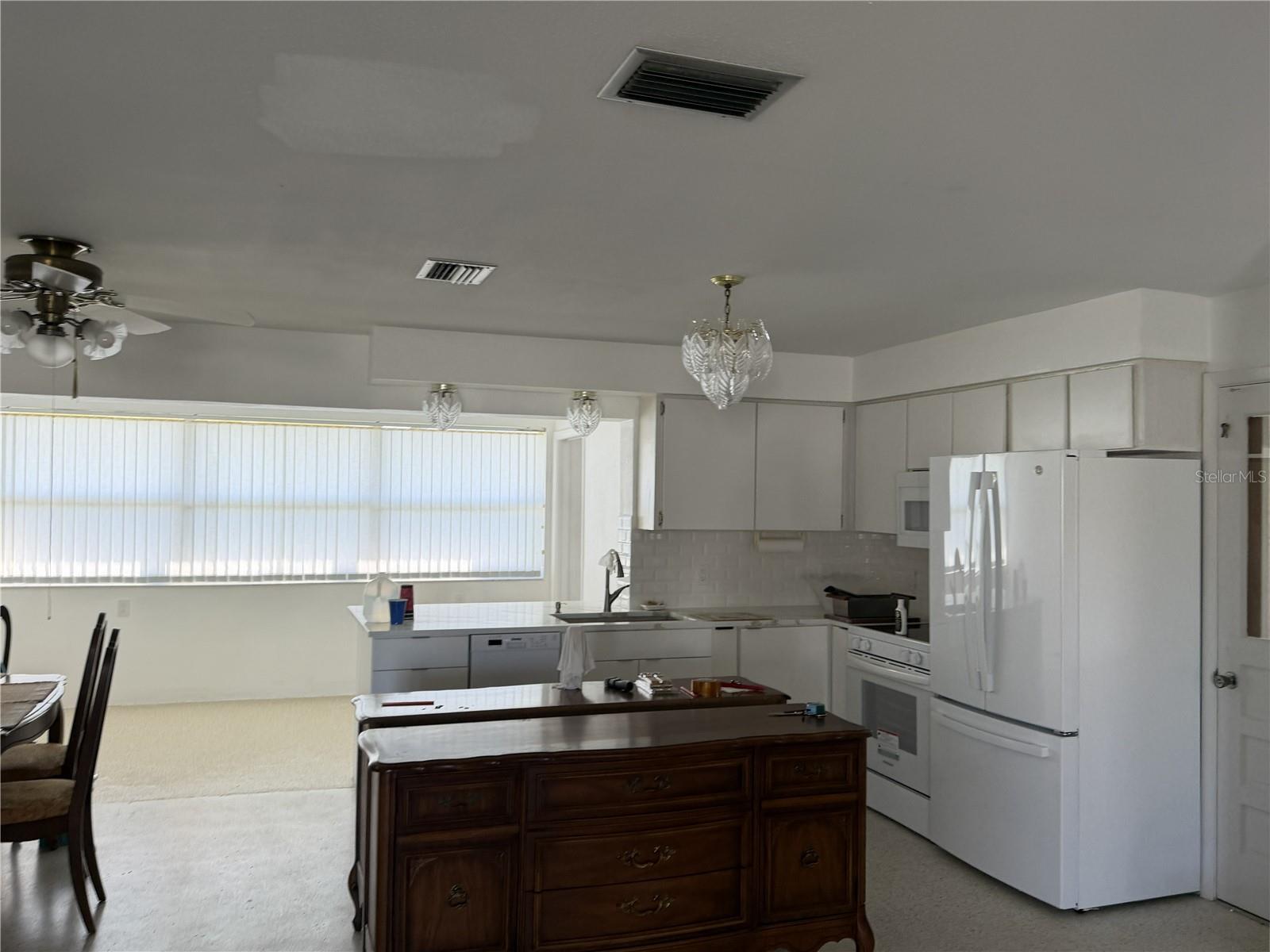 100 BOCA CIEGA DR, MADEIRA BEACH, FL, 33708