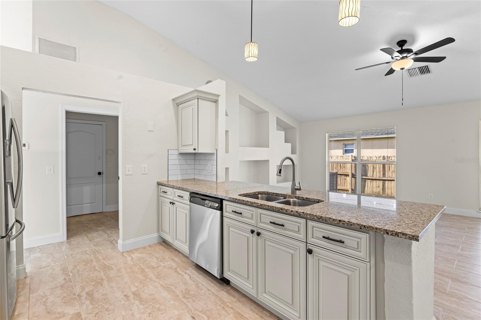 2141 SW BAYSHORE BLVD, PORT ST LUCIE, FL, 34984