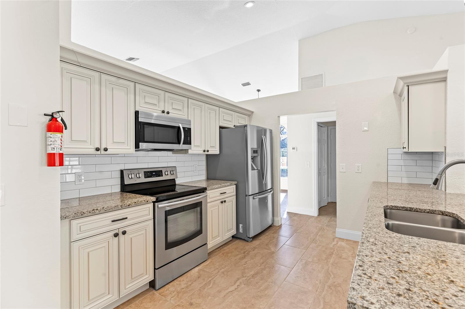 2141 SW BAYSHORE BLVD, PORT ST LUCIE, FL, 34984