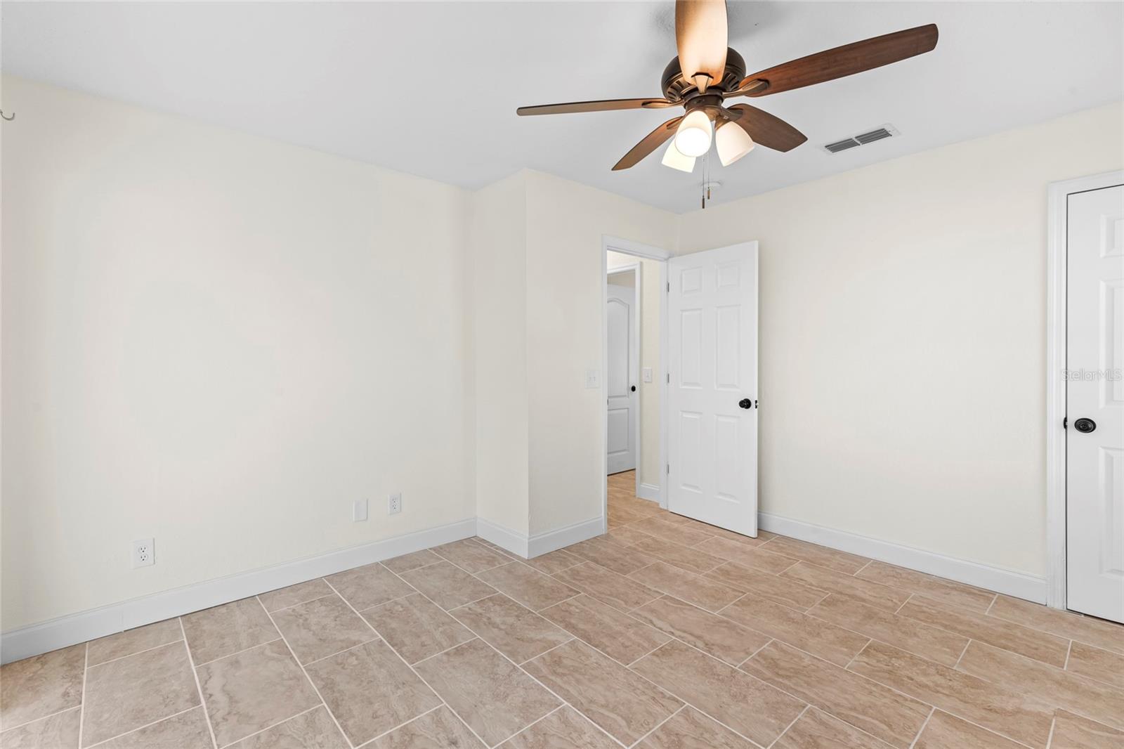 2141 SW BAYSHORE BLVD, PORT ST LUCIE, FL, 34984