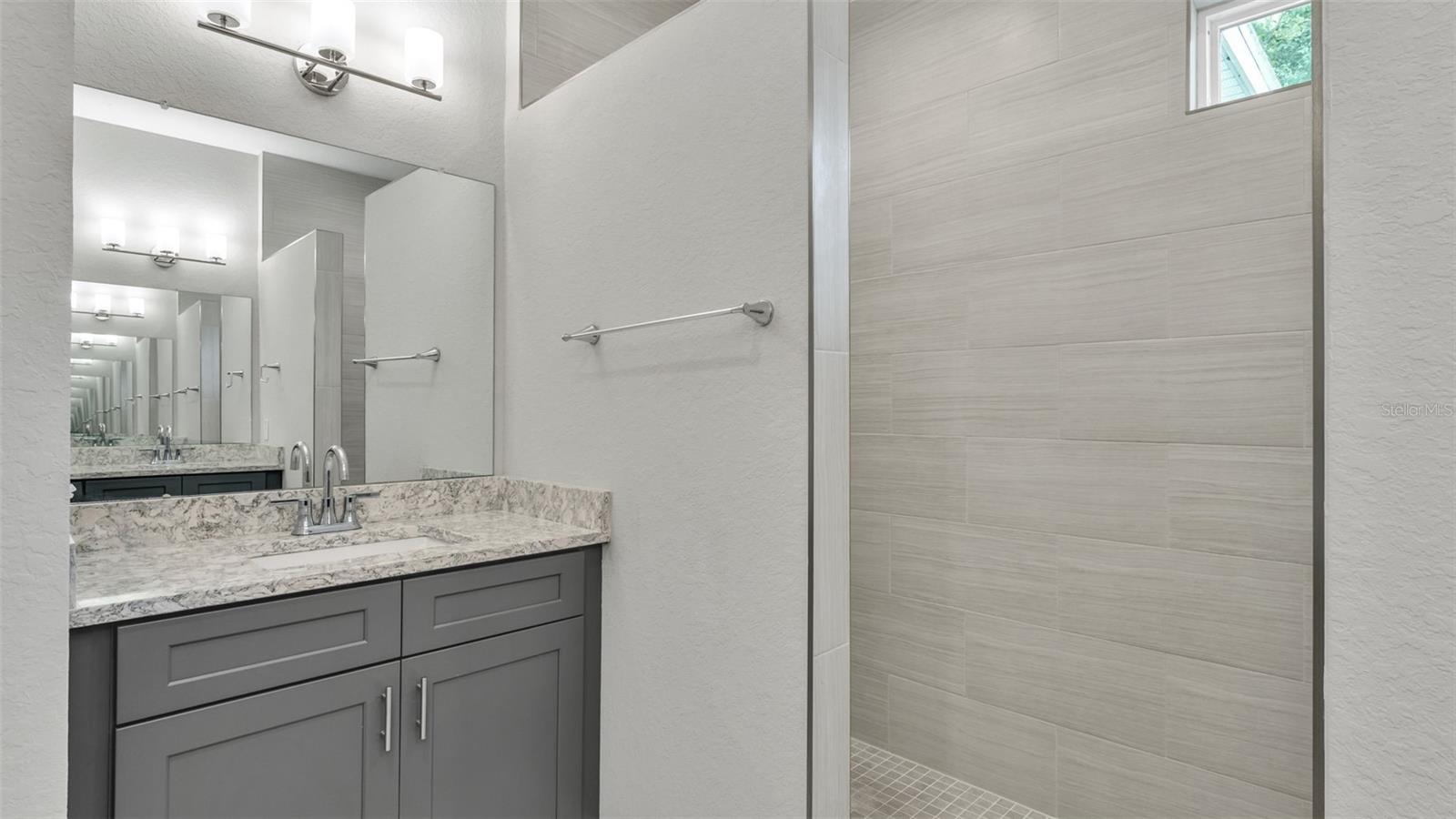 1221 KING AVE, LAKELAND, FL, 33803