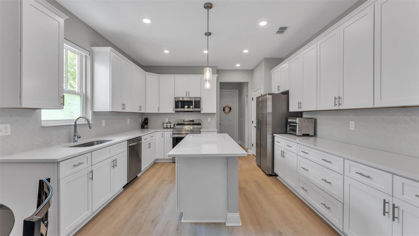 1221 KING AVE, LAKELAND, FL, 33803