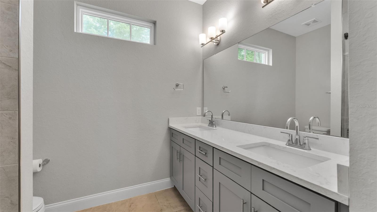 1221 KING AVE, LAKELAND, FL, 33803