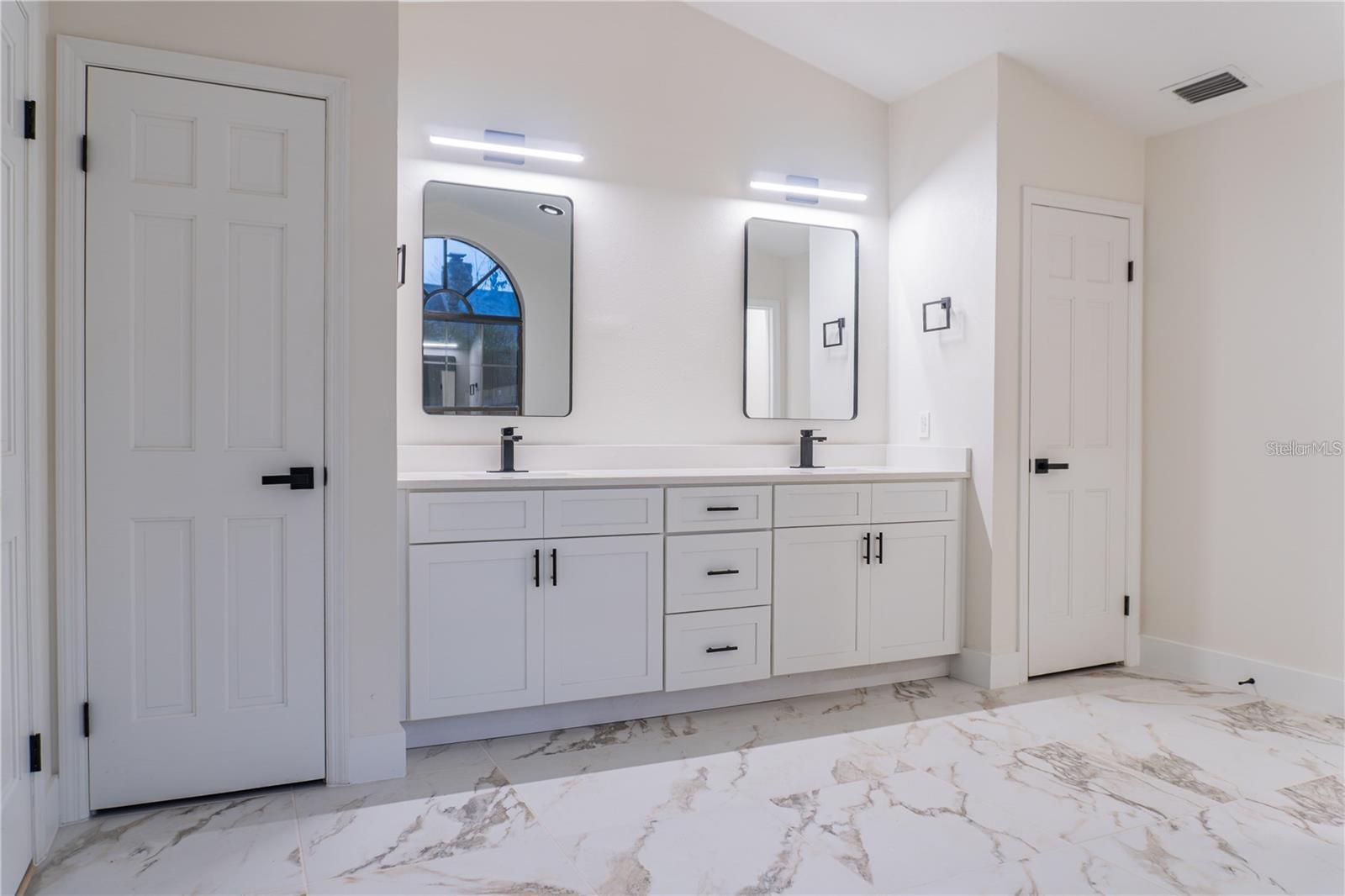 5320 NE 2ND LN, OCALA, FL, 34470