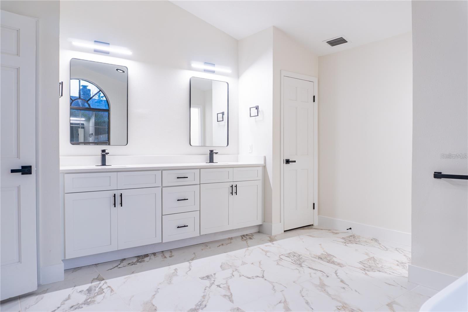 5320 NE 2ND LN, OCALA, FL, 34470