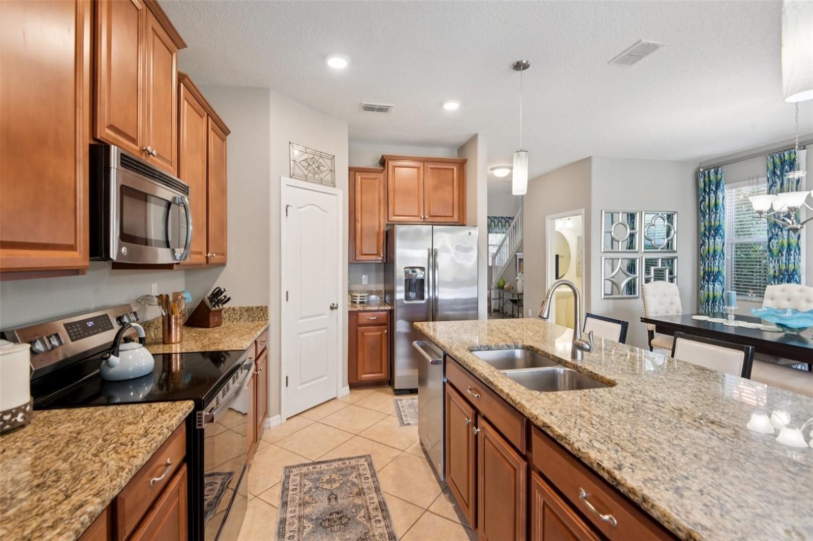 12010 LAKE BLVD, NEW PORT RICHEY, FL, 34655