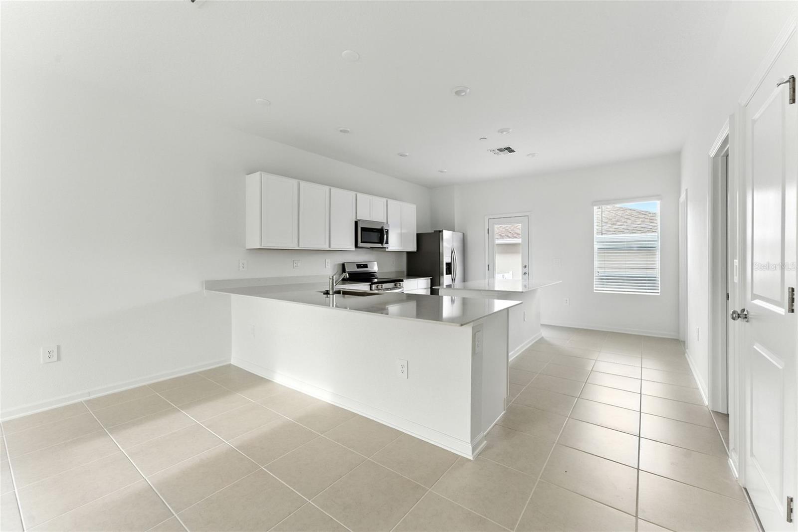 2341 WHITE BUFFALO ST, APOPKA, FL, 32703