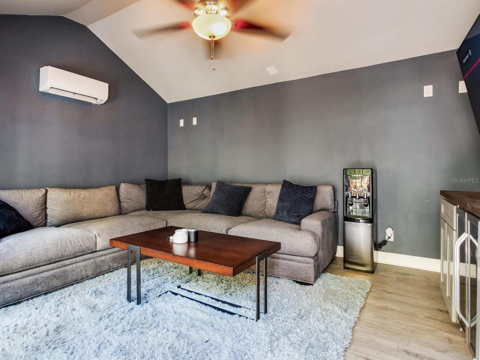 6118 S ELKINS AVE, TAMPA, FL, 33611