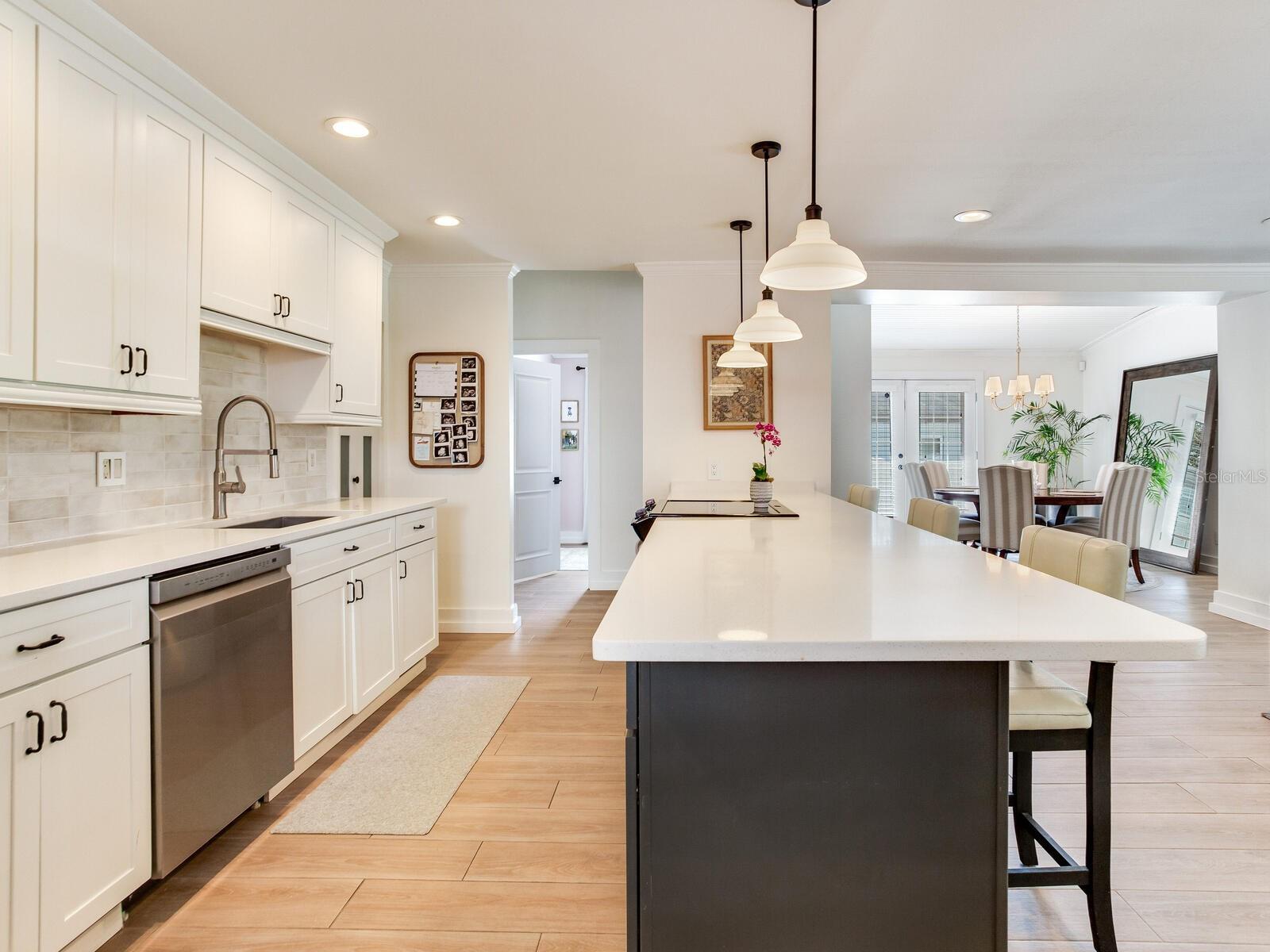 6118 S ELKINS AVE, TAMPA, FL, 33611