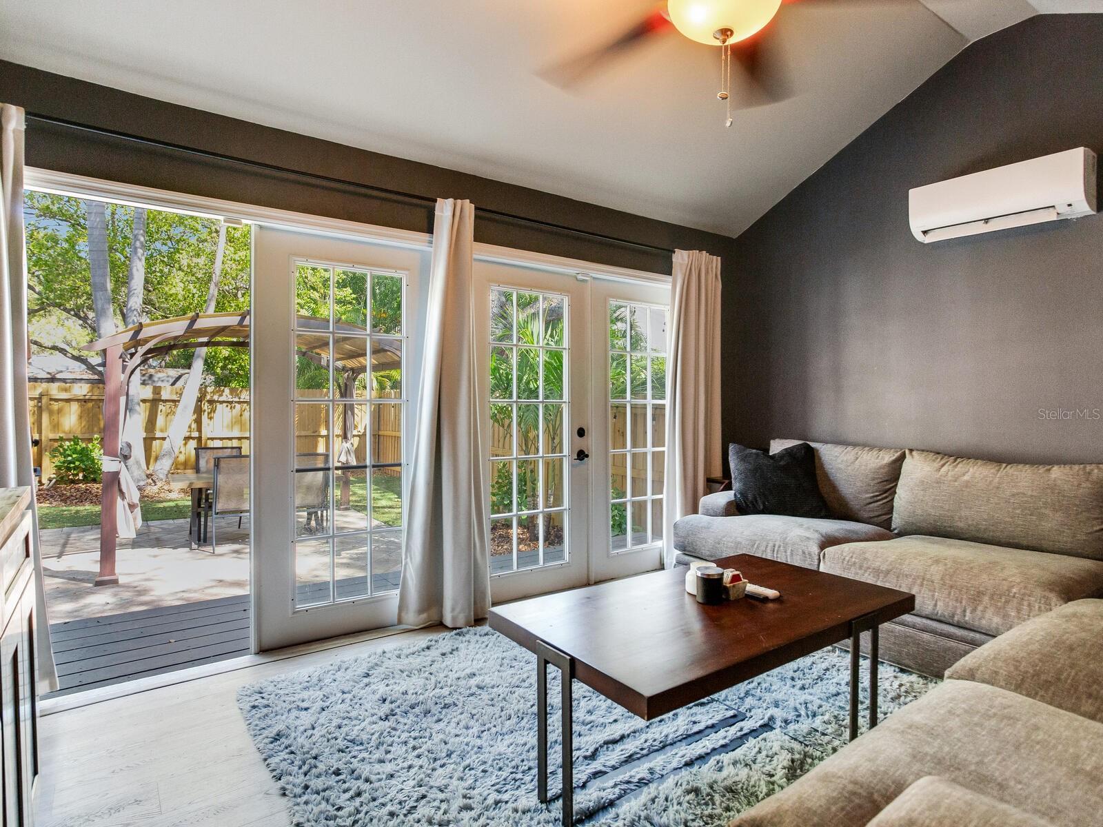 6118 S ELKINS AVE, TAMPA, FL, 33611