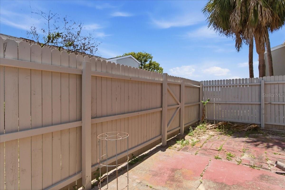 1412 OAK PL #B, APOPKA, FL, 32712