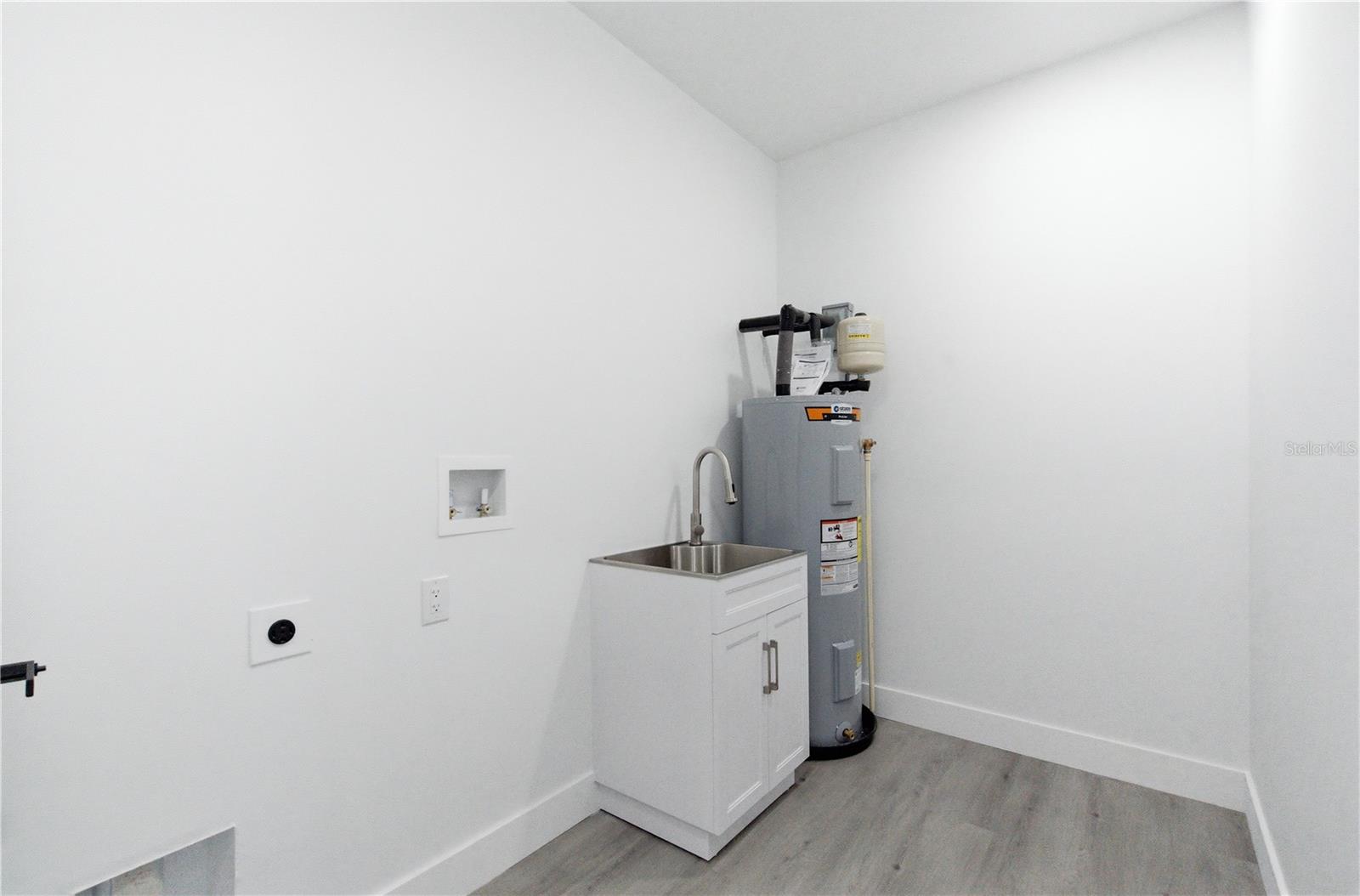 5120 65TH AVE N, PINELLAS PARK, FL, 33781