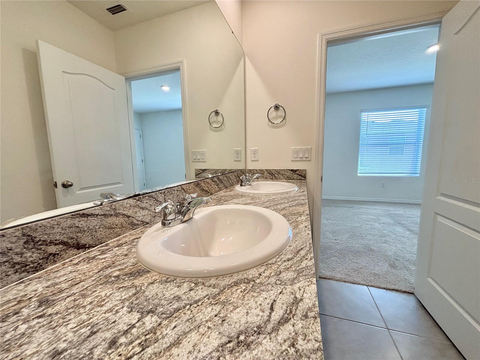 401 FELTRIM RESERVE BLVD, DAVENPORT, FL, 33837