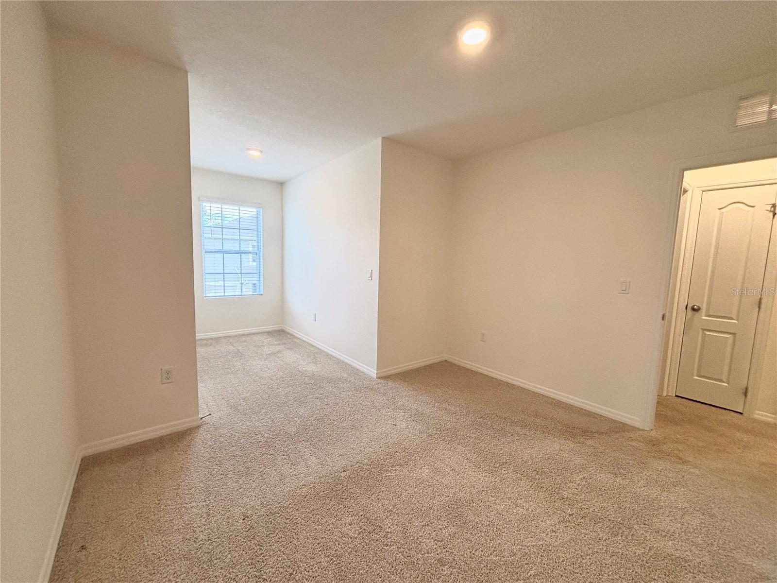 401 FELTRIM RESERVE BLVD, DAVENPORT, FL, 33837