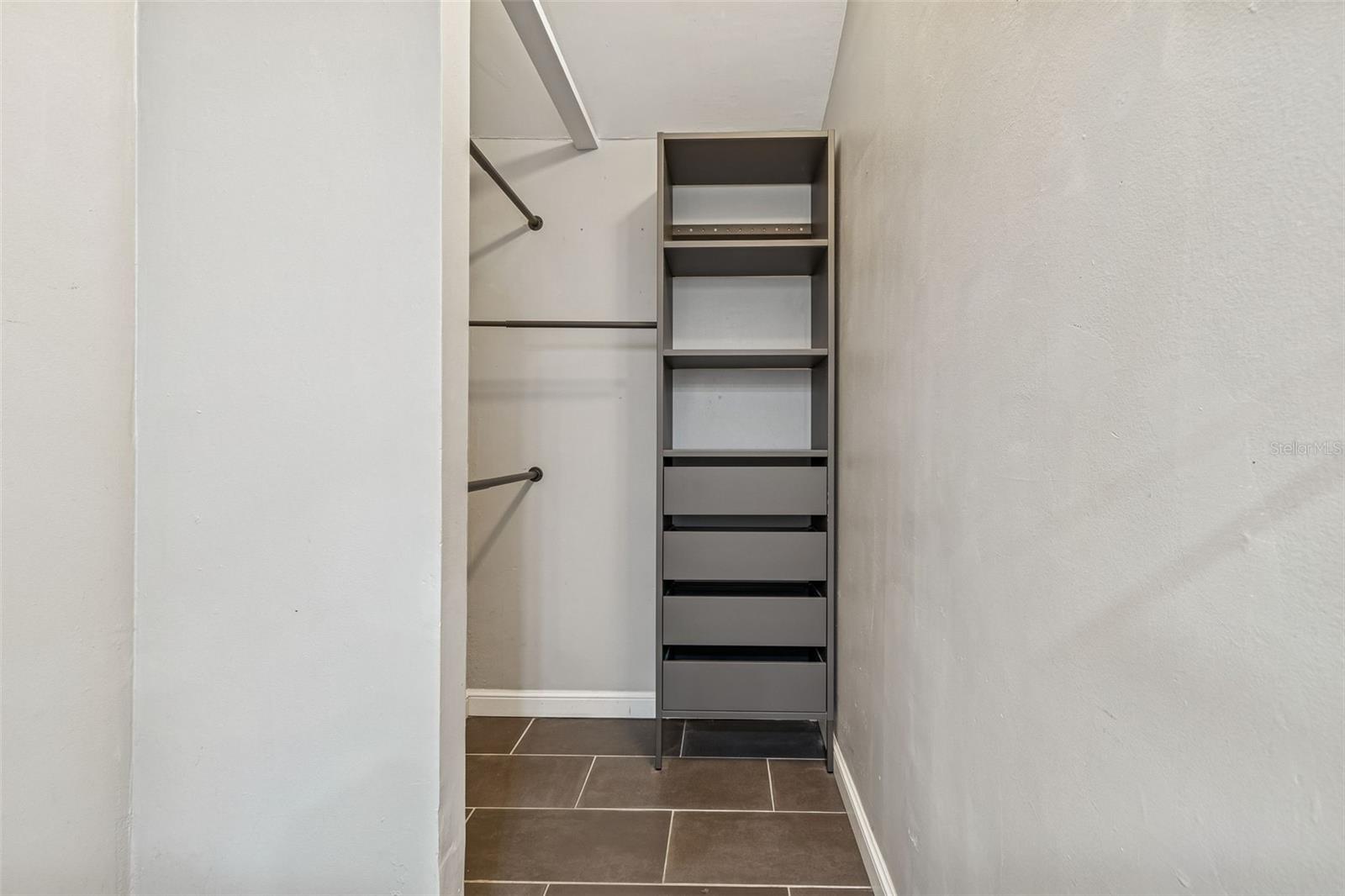 1206 E CRENSHAW ST, TAMPA, FL, 33604