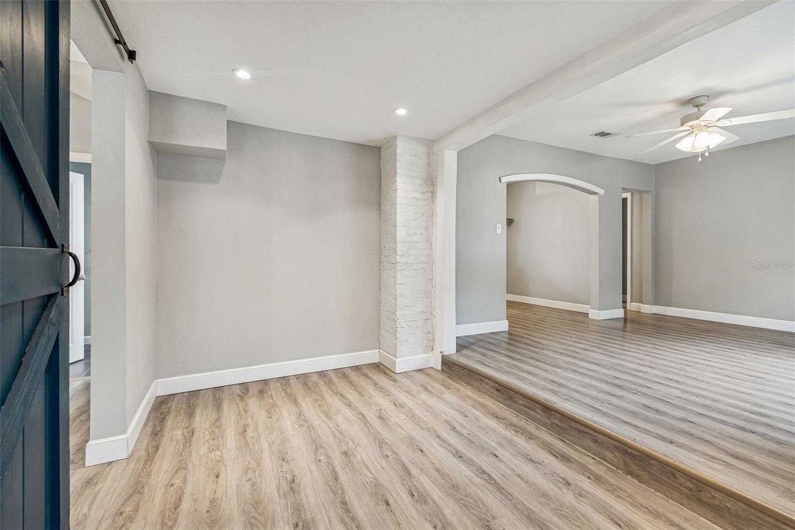 1206 E CRENSHAW ST, TAMPA, FL, 33604