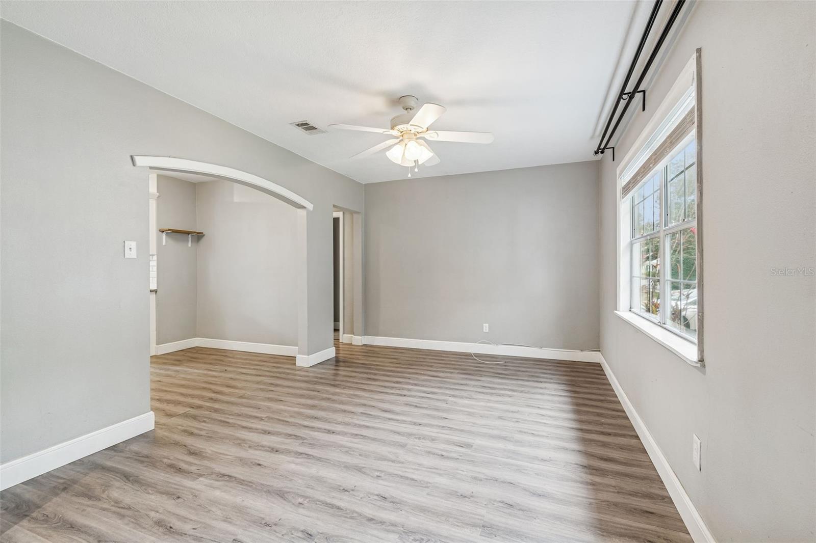 1206 E CRENSHAW ST, TAMPA, FL, 33604