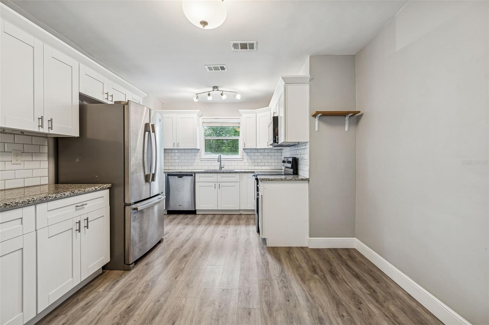 1206 E CRENSHAW ST, TAMPA, FL, 33604