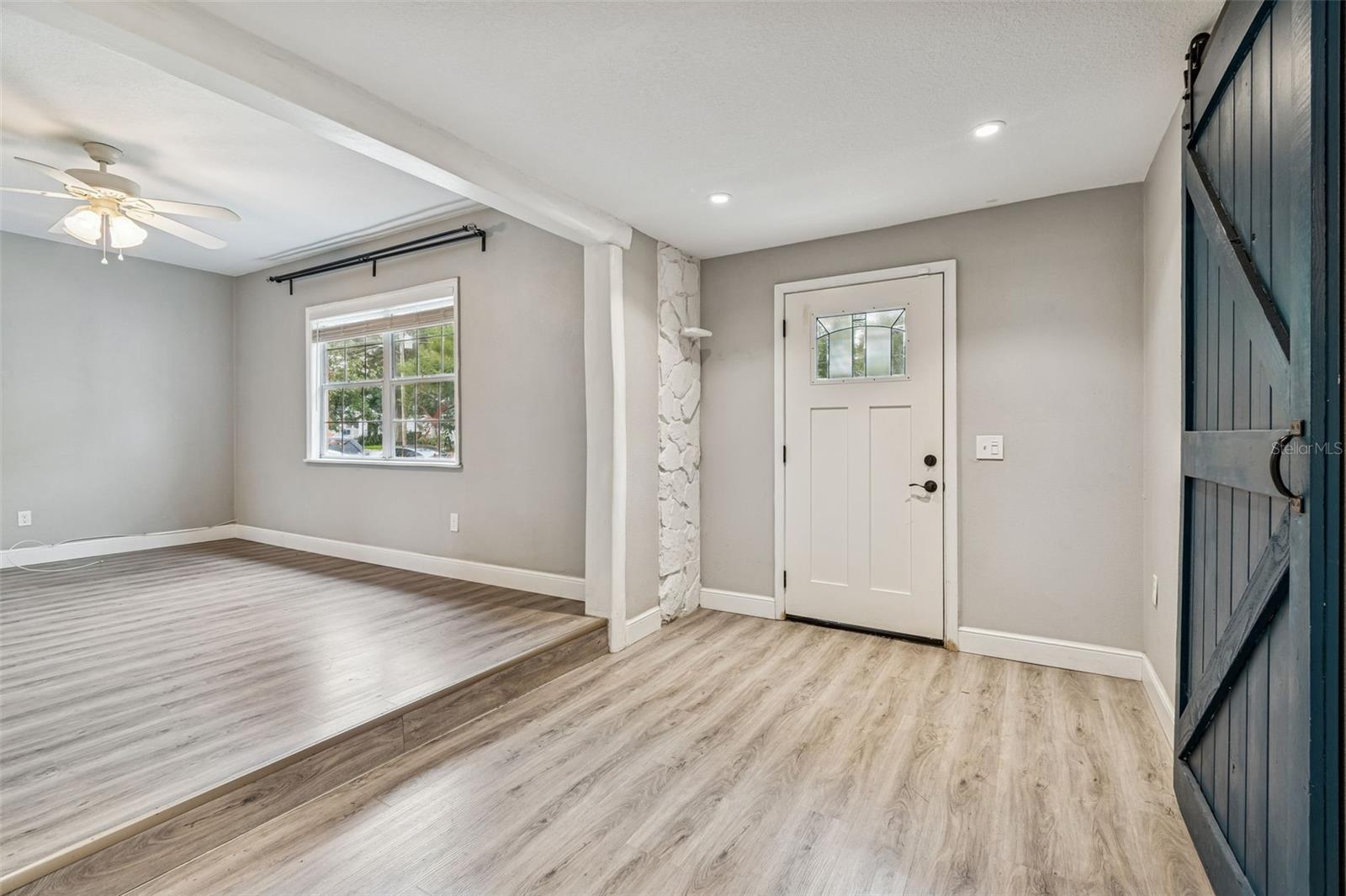 1206 E CRENSHAW ST, TAMPA, FL, 33604