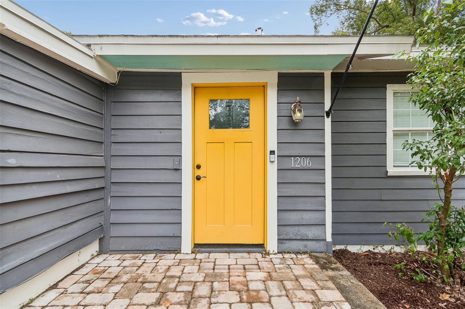 1206 E CRENSHAW ST, TAMPA, FL, 33604