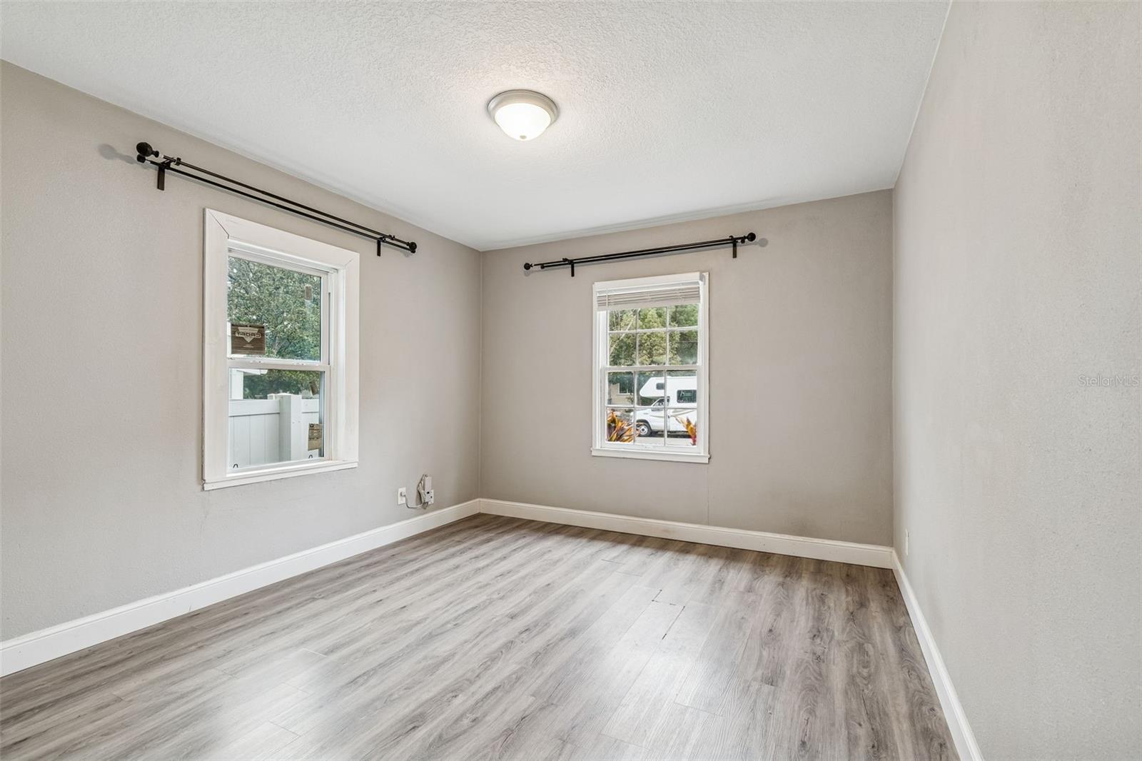 1206 E CRENSHAW ST, TAMPA, FL, 33604