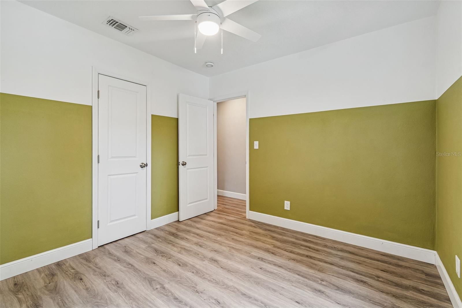 1206 E CRENSHAW ST, TAMPA, FL, 33604