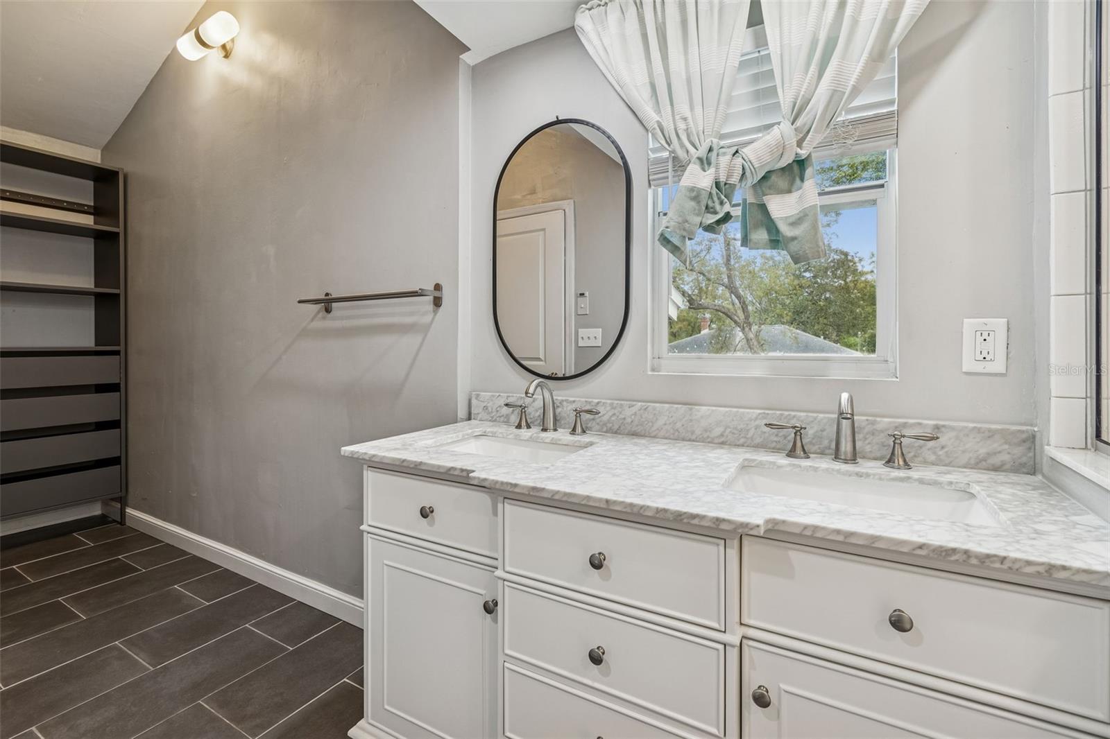 1206 E CRENSHAW ST, TAMPA, FL, 33604