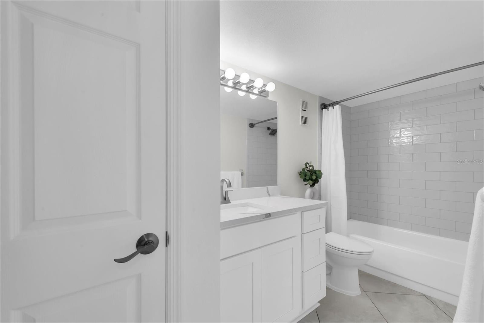 8 GLENCOE PL #105, DUNEDIN, FL, 34698