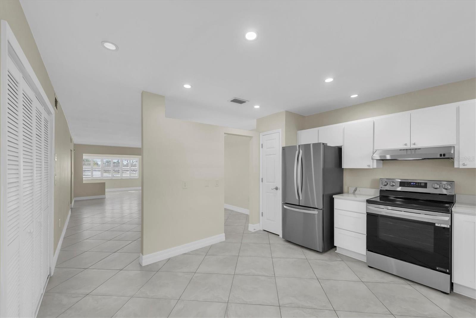 8 GLENCOE PL #105, DUNEDIN, FL, 34698