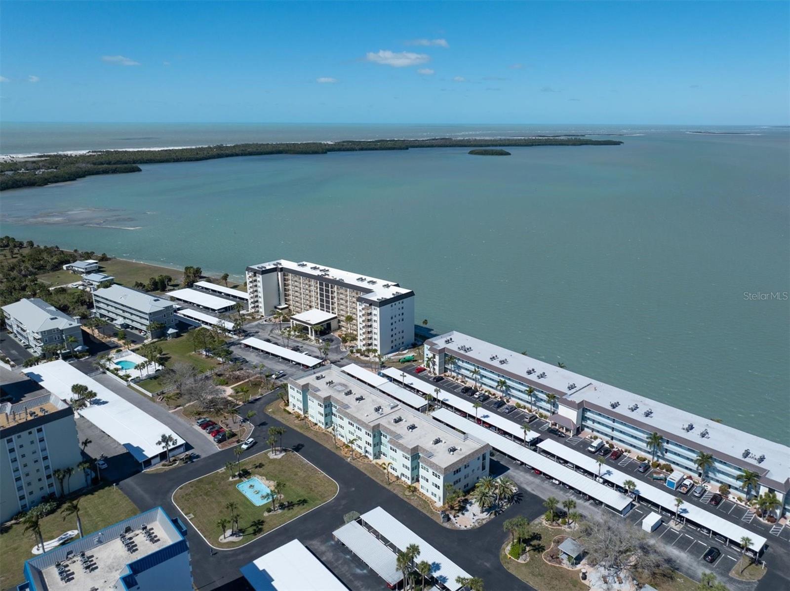 8 GLENCOE PL #105, DUNEDIN, FL, 34698