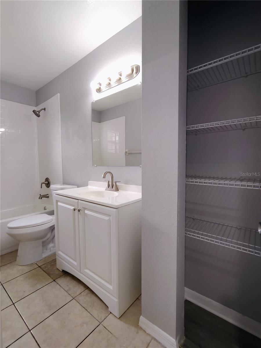 9435 LYNN LN #B, SEMINOLE, FL, 33777