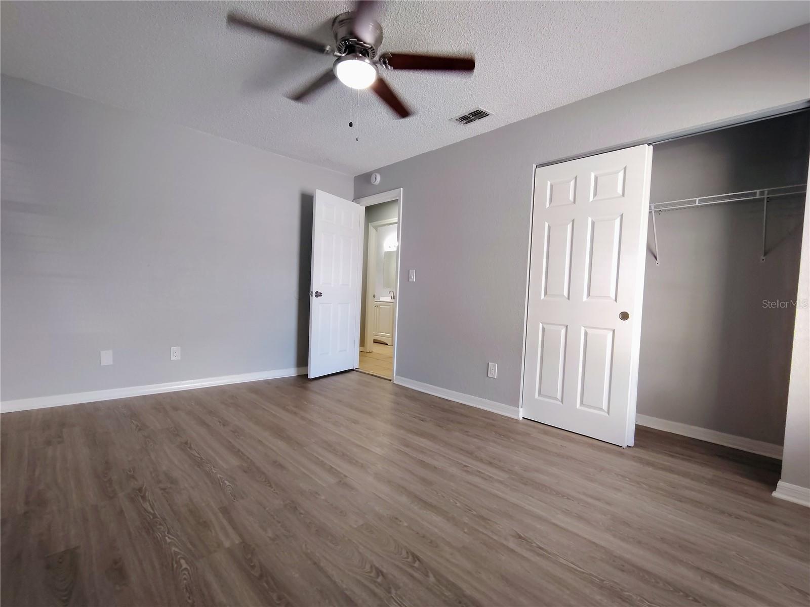 9435 LYNN LN #B, SEMINOLE, FL, 33777