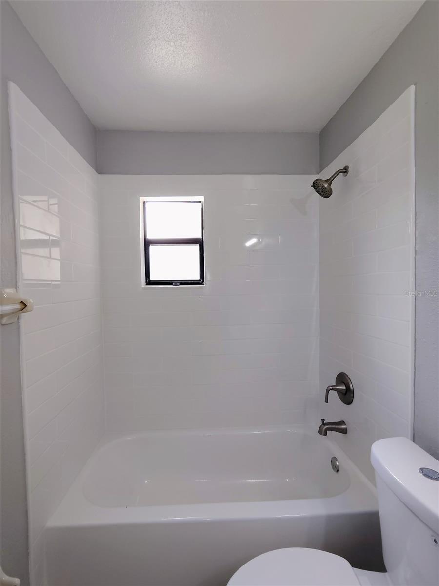 9435 LYNN LN #B, SEMINOLE, FL, 33777