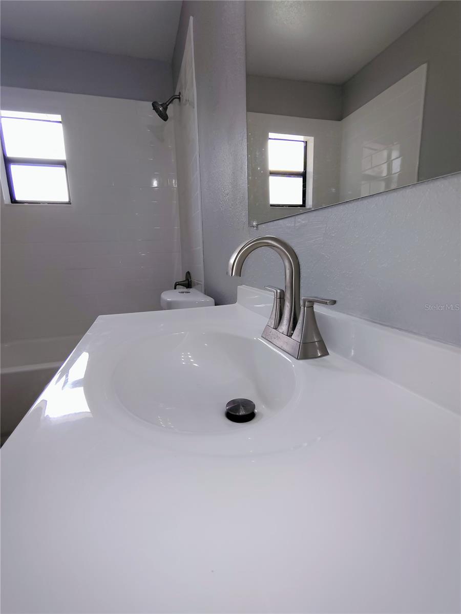 9435 LYNN LN #B, SEMINOLE, FL, 33777